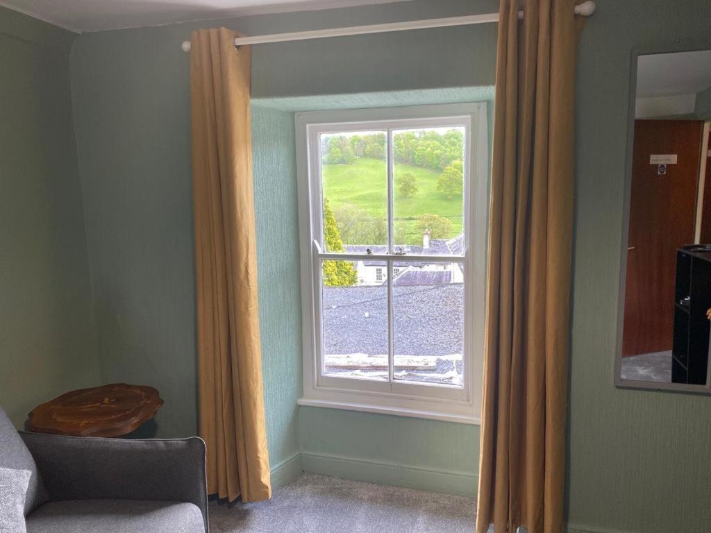 Hotel Kings Arms à Llandysul Extérieur photo